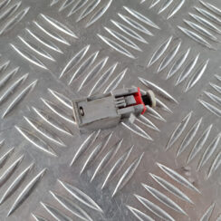 Bremžu signāla slēdzis priekš SAAB 9-3 2009