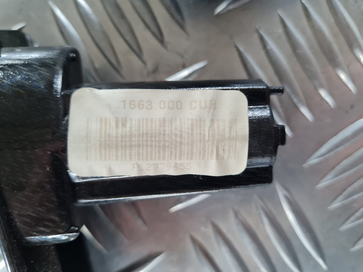 Mērinstrumentu paneļa dekoratīvā uzlika priekš SAAB 9-3 2009 7 Mērinstrumentu paneļa dekoratīvā uzlika priekš SAAB 9-3 2009