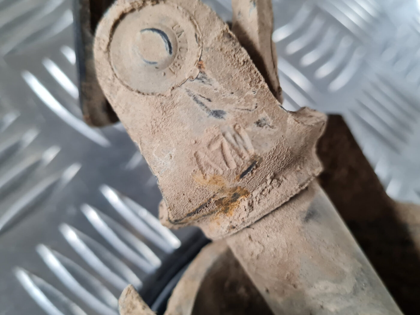 Stūres statnes kardāns priekš SAAB 9-3 2009 4 Stūres statnes kardāns priekš SAAB 9-3 2009