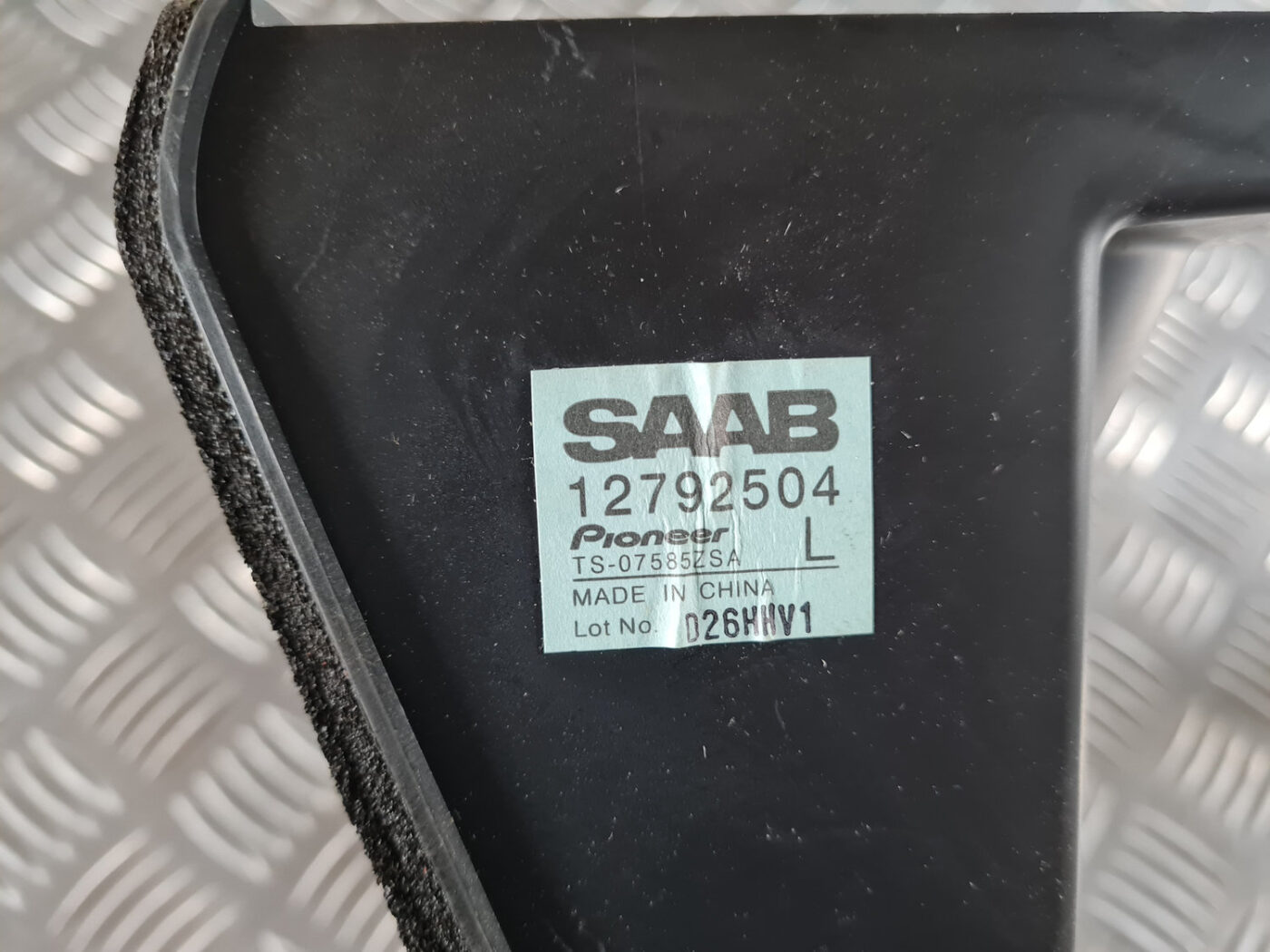 Skaļruņa apdare priekš SAAB 9-3 2009 4 Skaļruņa apdare priekš SAAB 9-3 2009