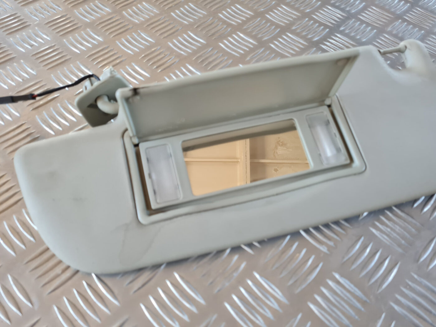 Saules aizsargs priekš SAAB 9-3 2009 4 Saules aizsargs priekš SAAB 9-3 2009