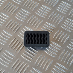 Mantu glabāšanas nodalījuma paklājs priekš SAAB 9-3 2009