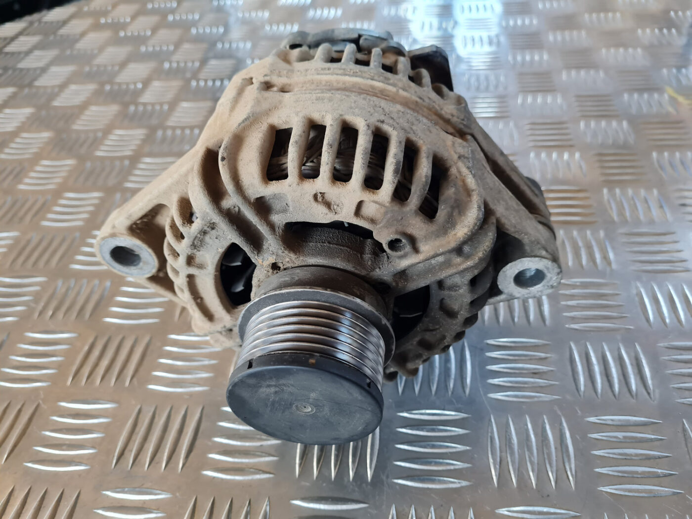 Ģenerators priekš SAAB 9-3 2009 6 Ģenerators priekš SAAB 9-3 2009