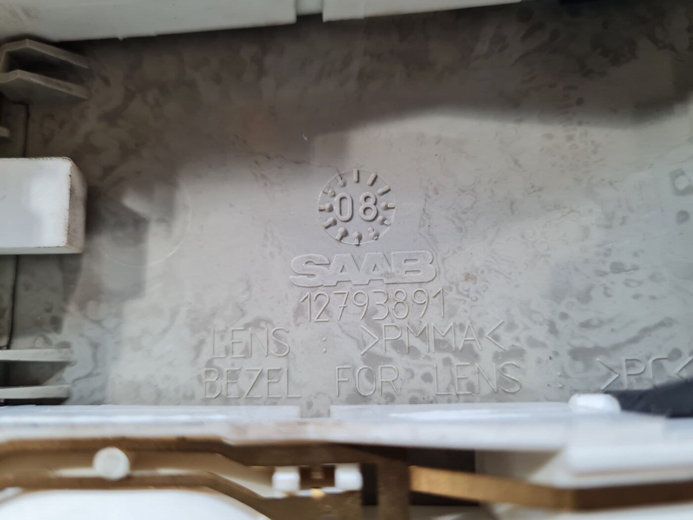 Salona apgaismojuma panelis priekš SAAB 9-3 2009 3 Salona apgaismojuma panelis priekš SAAB 9-3 2009