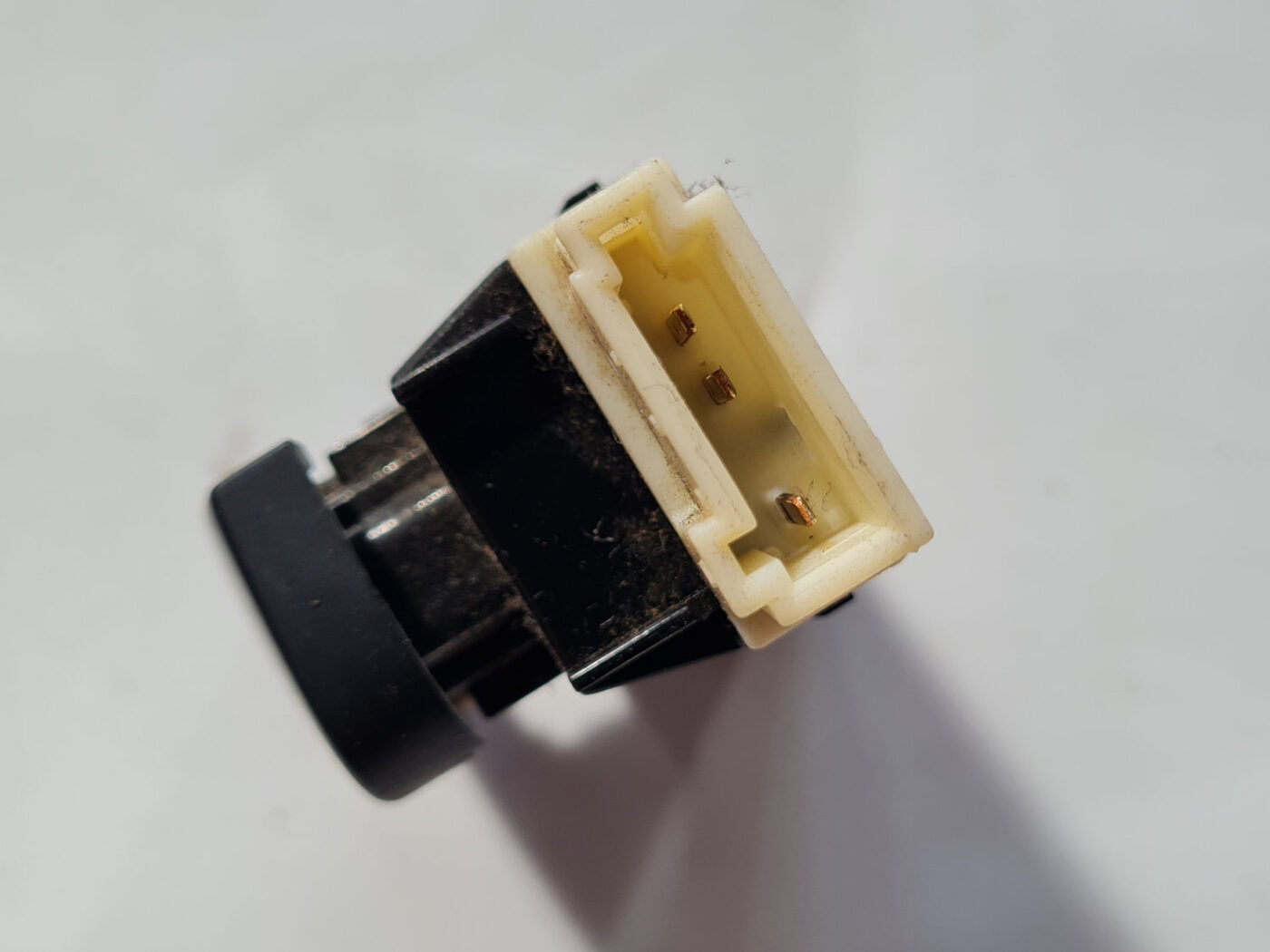 Atvēršanas/aizvēršanas poga priekš SAAB 9-3 2009 3 Atvēršanas/aizvēršanas poga priekš SAAB 9-3 2009