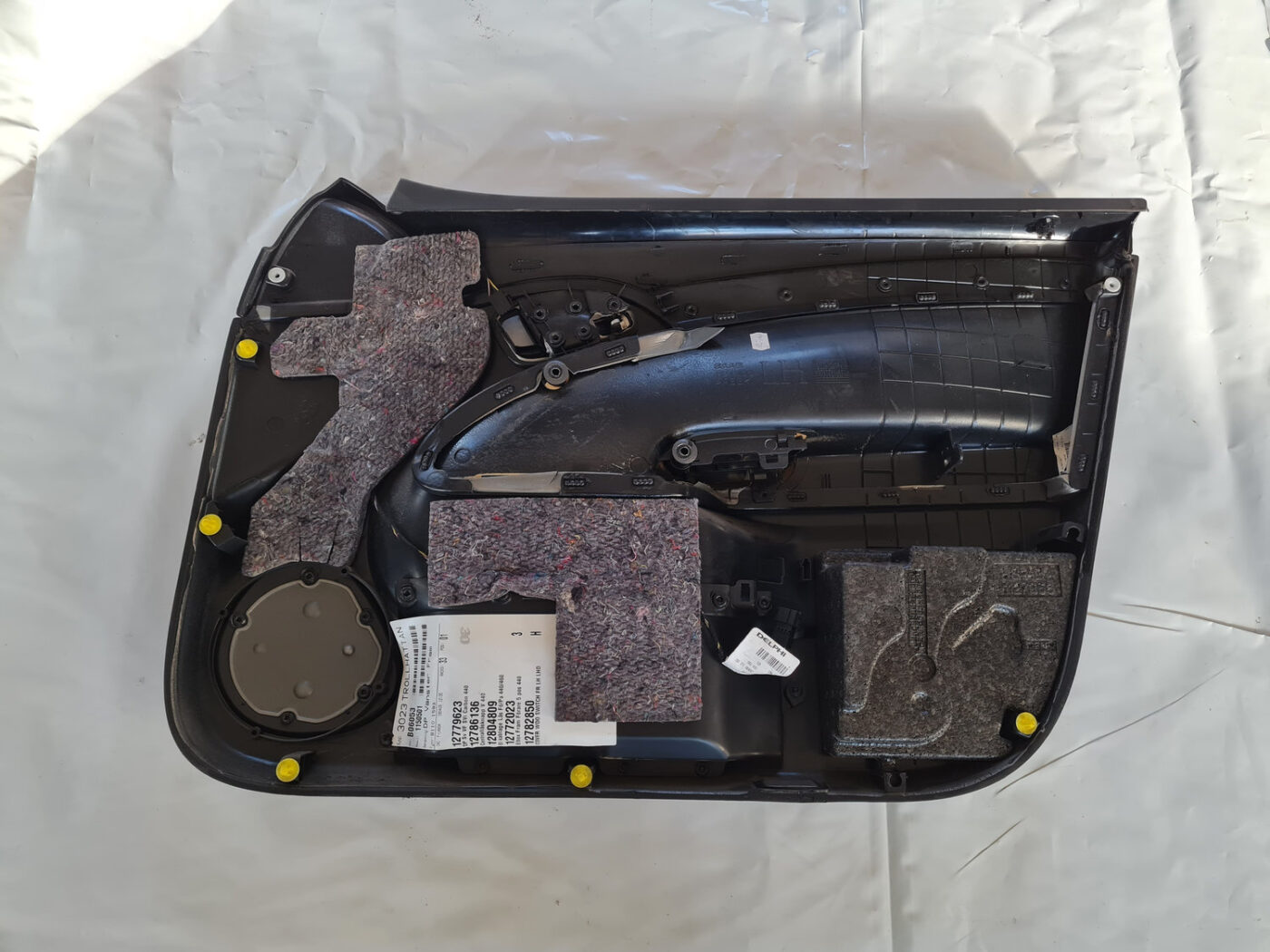 Priekšējo kreiso durvju apdare priekš SAAB 9-3 2009 8 Priekšējo kreiso durvju apdare priekš SAAB 9-3 2009