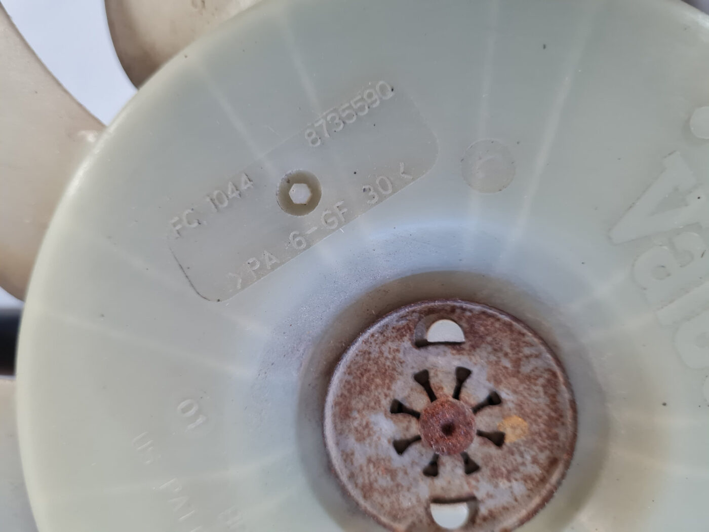 Dzesēšanas radiatora ventilators priekš SAAB 9-3 2009 10 Dzesēšanas radiatora ventilators priekš SAAB 9-3 2009