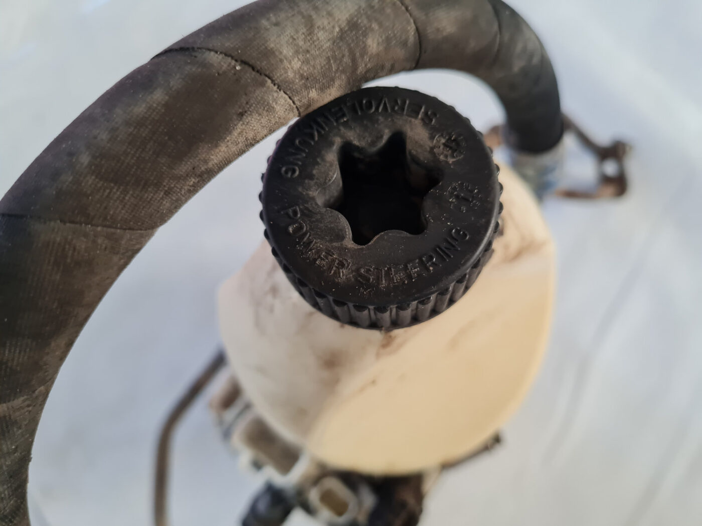 Hidrauliskais pastiprinātājs priekš SAAB 9-3 2009 5 Hidrauliskais pastiprinātājs priekš SAAB 9-3 2009