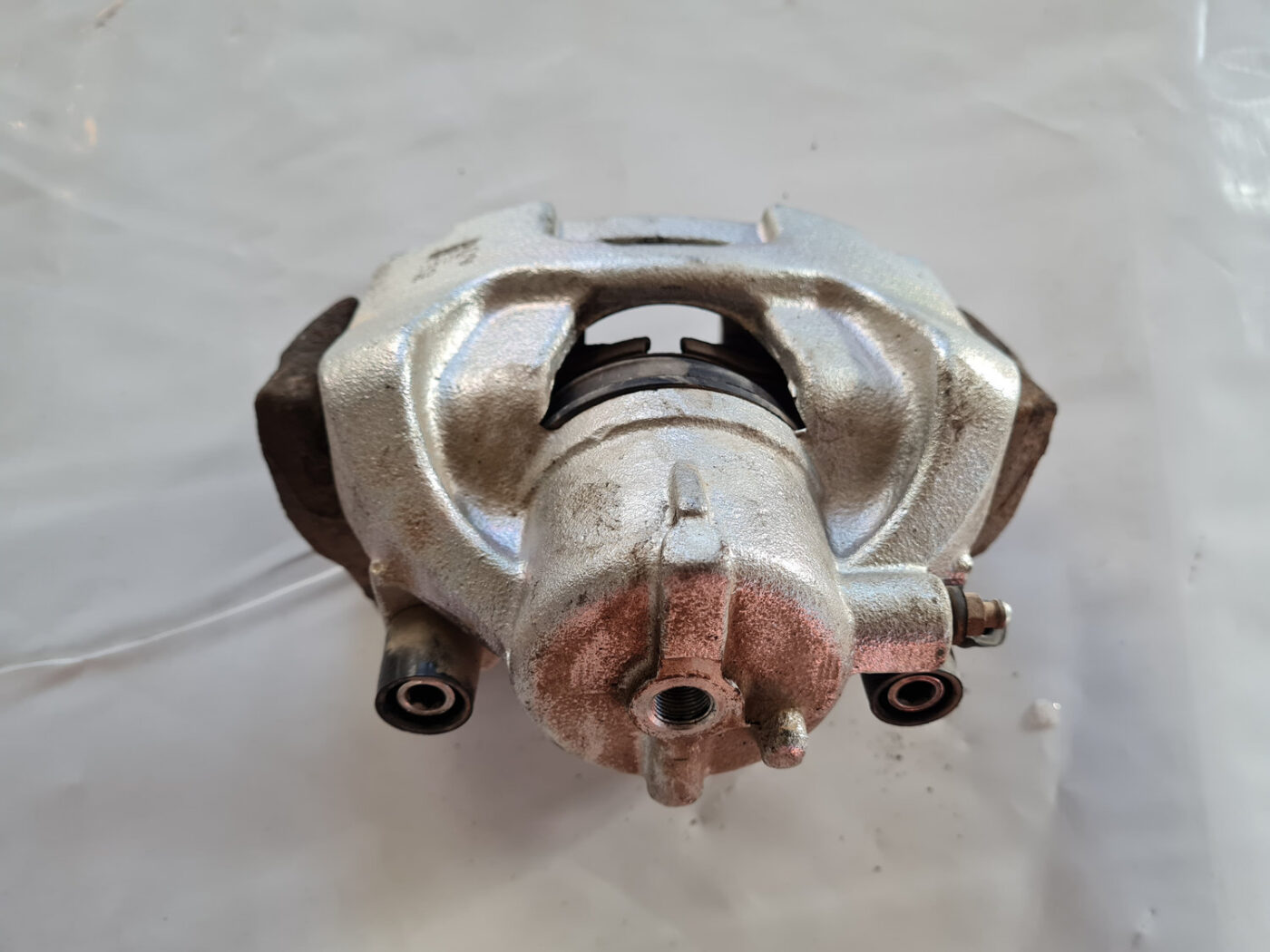 Priekšējais labais suports priekš SAAB 9-3 2009 6 Priekšējais labais suports priekš SAAB 9-3 2009