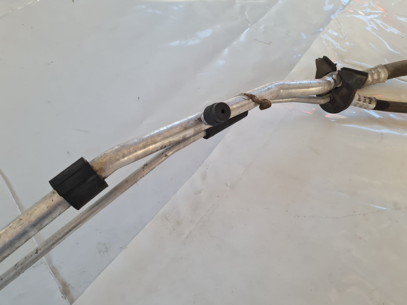 Gaisa kondicioniera galvenā caurule priekš SAAB 9-3 2009 5 Gaisa kondicioniera galvenā caurule priekš SAAB 9-3 2009