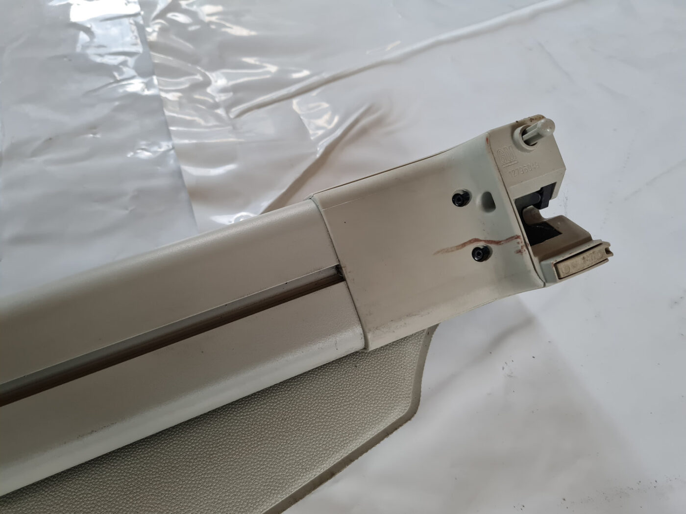 Bagāžnieka žalūzija priekš SAAB 9-3 2009 7 Bagāžnieka žalūzija priekš SAAB 9-3 2009