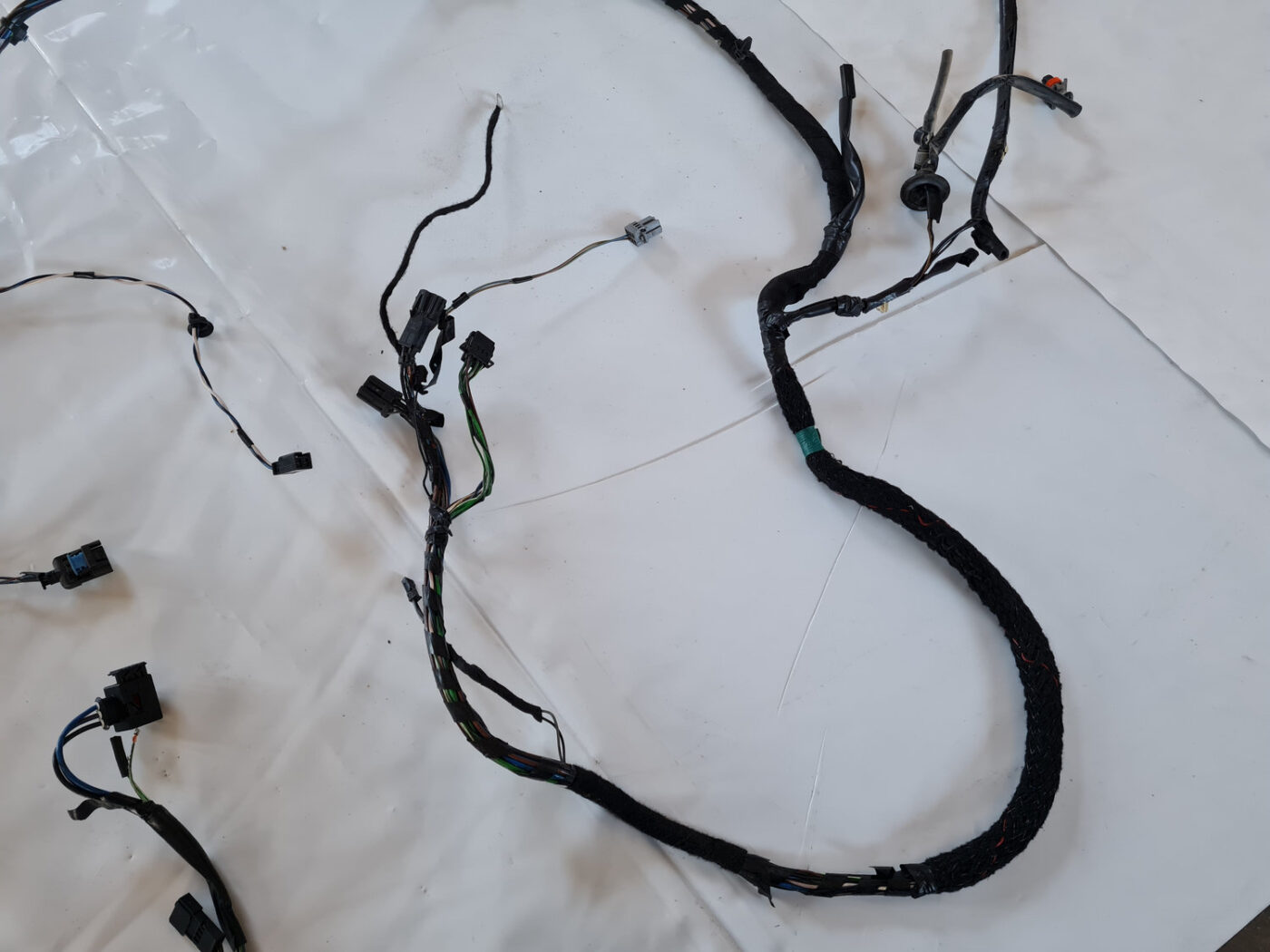 Bagažnieka vāka vadi priekš SAAB 9-3 2009 5 Bagažnieka vāka vadi priekš SAAB 9-3 2009