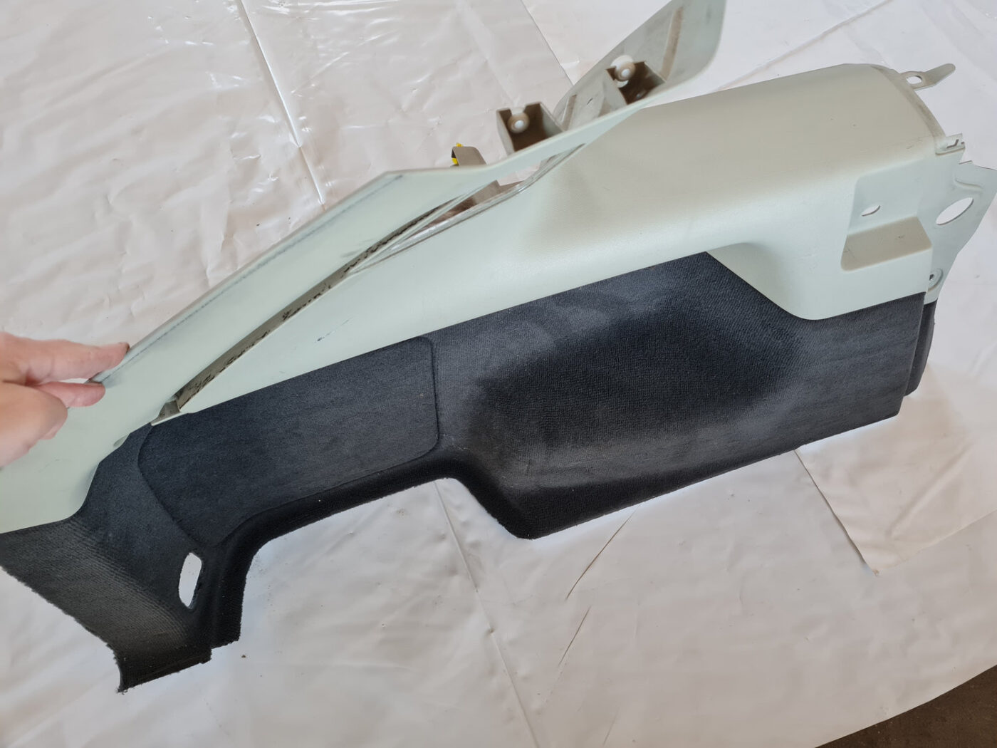 Bagāžnieka nodalījuma sānu apdare priekš SAAB 9-3 2009 8 Bagāžnieka nodalījuma sānu apdare priekš SAAB 9-3 2009