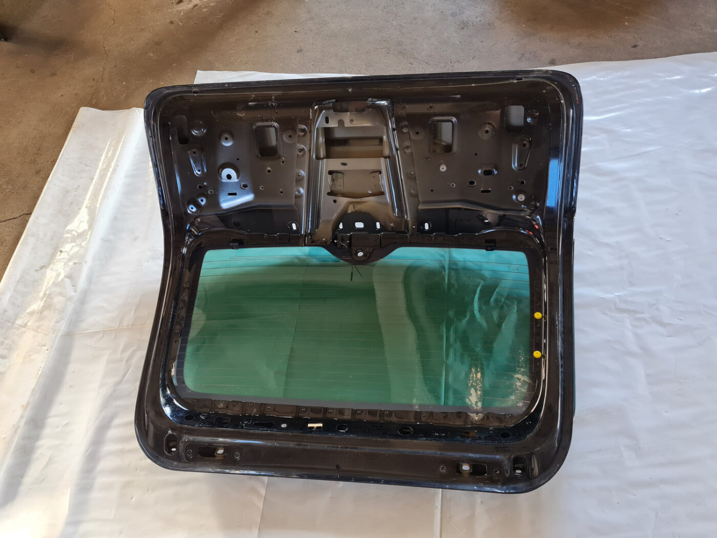 Bagāžnieka vāks priekš SAAB 9-3 2009 7 Bagāžnieka vāks priekš SAAB 9-3 2009