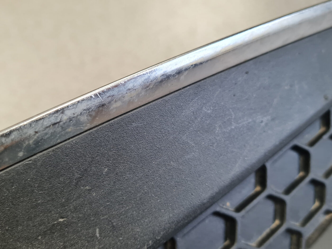 Miglas luktura reste, pa labi priekš VOLVO S60 2011-2013 8 Miglas luktura reste, pa labi priekš VOLVO S60 2011-2013