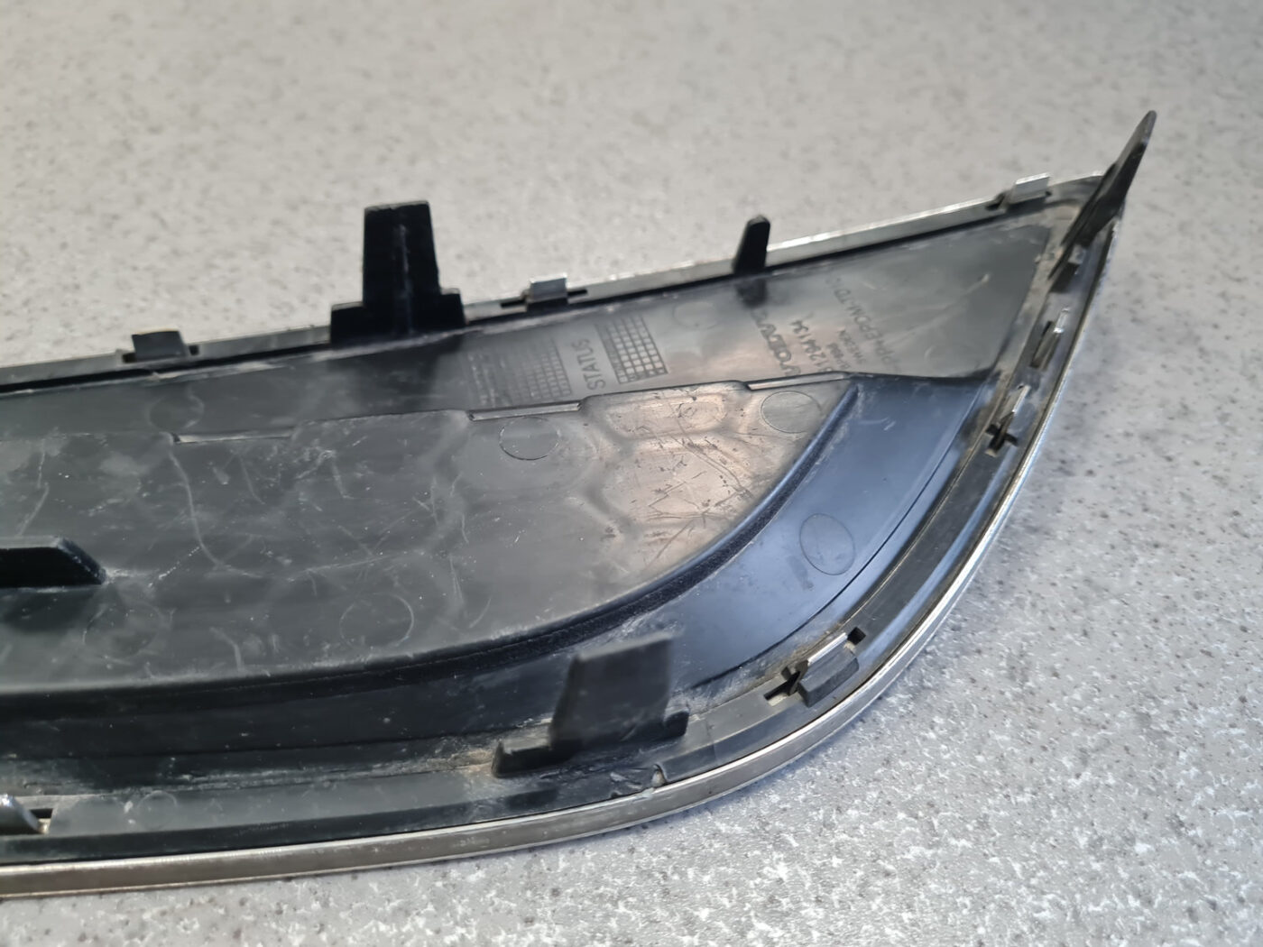 Miglas luktura reste, pa labi priekš VOLVO S60 2011-2013 5 Miglas luktura reste, pa labi priekš VOLVO S60 2011-2013