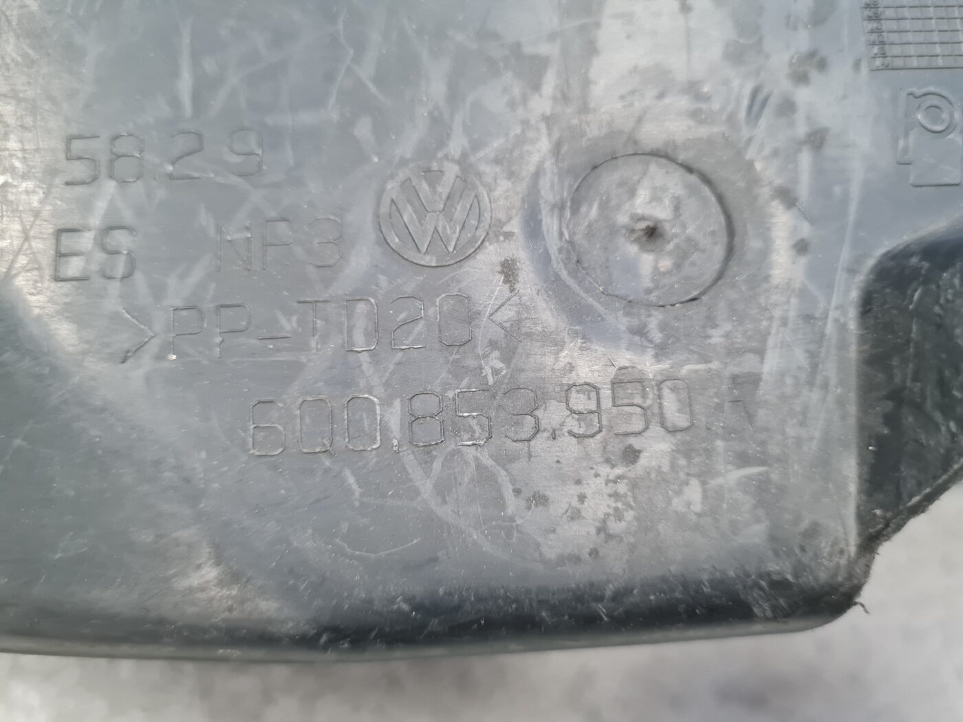 Miglas luktura reste, pa labi priekš VW POLO 2005 3 Miglas luktura reste, pa labi priekš VW POLO 2005