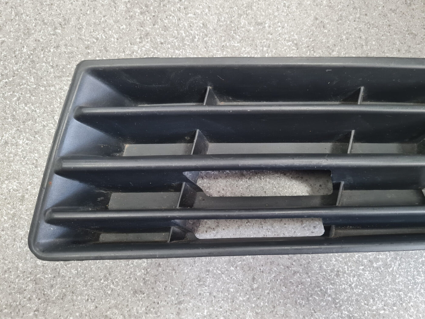 Miglas luktura reste, pa kreisi priekš VW POLO 2008 2 Miglas luktura reste, pa kreisi priekš VW POLO 2008