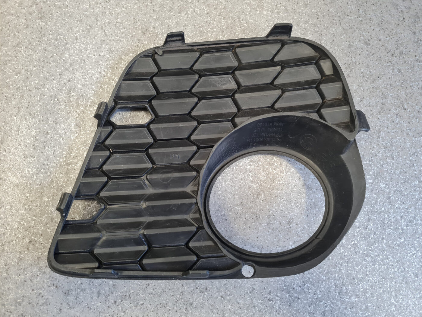Miglas luktura reste, pa kreisi priekš BMW X5 E70 2006-2013 4 Miglas luktura reste, pa kreisi priekš BMW X5 E70 2006-2013