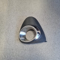 Miglas luktura reste, pa kreisi priekš TOYOTA AVENSIS 2012