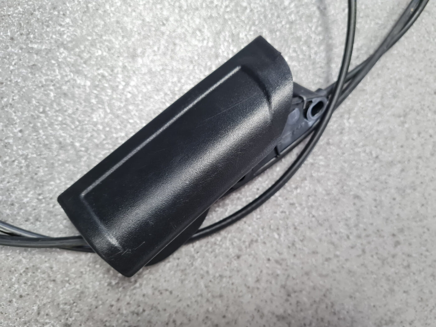 Pārsega slēdzenes trose priekš CITROEN PICASSO 2007 2 Pārsega slēdzenes trose priekš CITROEN PICASSO 2007