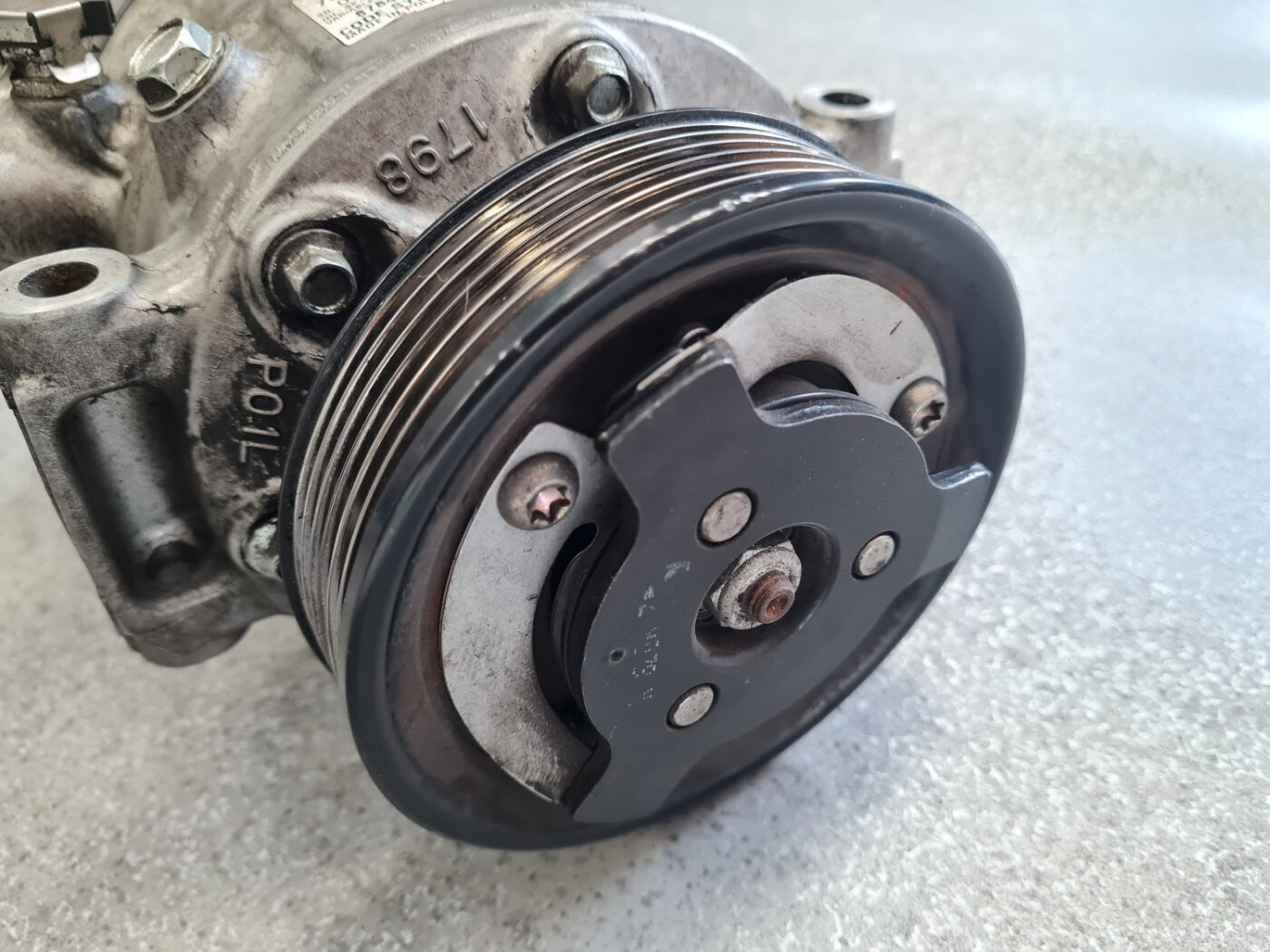 Gaisa kondicioniera kompresors priekš VW T6 CARAVELLE 2016- 8 Gaisa kondicioniera kompresors priekš VW T6 CARAVELLE 2016-