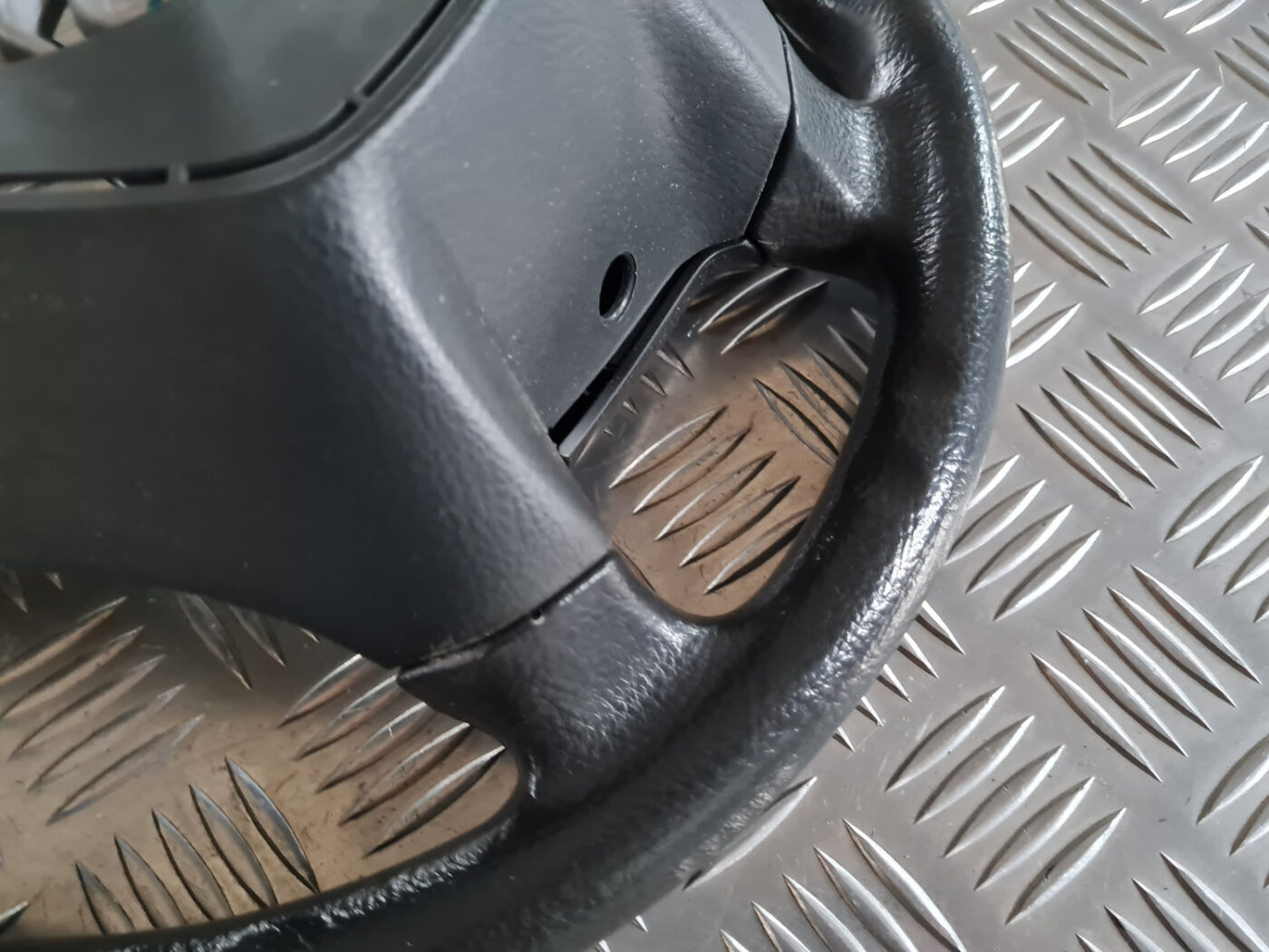 Stūre priekš TOYOTA AVENSIS 2007 UNIVERSAL 8 Stūre priekš TOYOTA AVENSIS 2007 UNIVERSAL