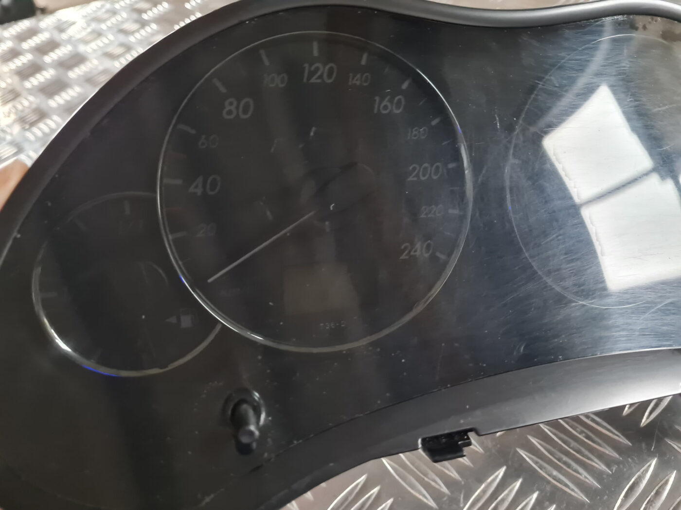 Spidometrs priekš TOYOTA AVENSIS 2007 UNIVERSAL 2 Spidometrs priekš TOYOTA AVENSIS 2007 UNIVERSAL