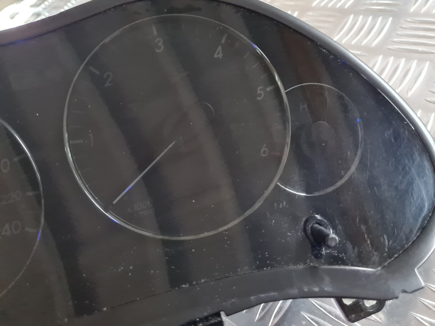 Spidometrs priekš TOYOTA AVENSIS 2007 UNIVERSAL 9 Spidometrs priekš TOYOTA AVENSIS 2007 UNIVERSAL