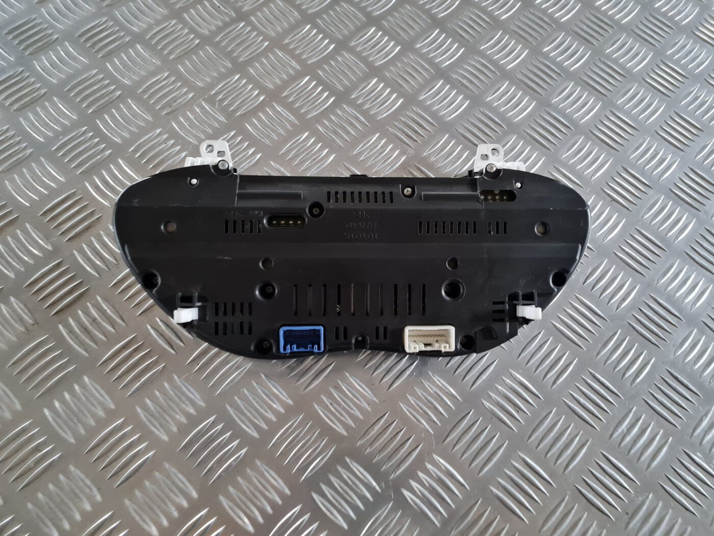 Spidometrs priekš TOYOTA AVENSIS 2007 UNIVERSAL 8 Spidometrs priekš TOYOTA AVENSIS 2007 UNIVERSAL