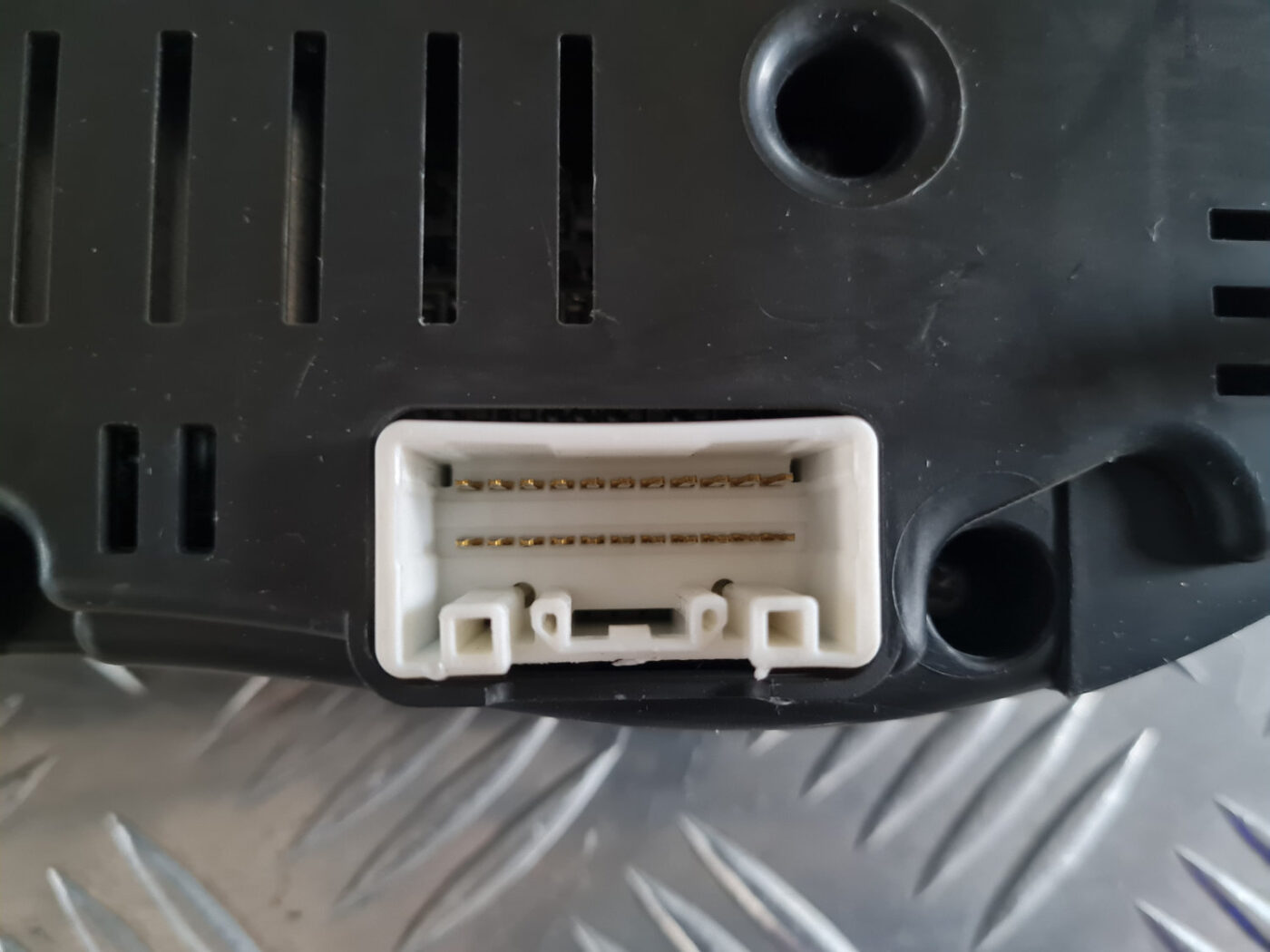 Spidometrs priekš TOYOTA AVENSIS 2007 UNIVERSAL 7 Spidometrs priekš TOYOTA AVENSIS 2007 UNIVERSAL