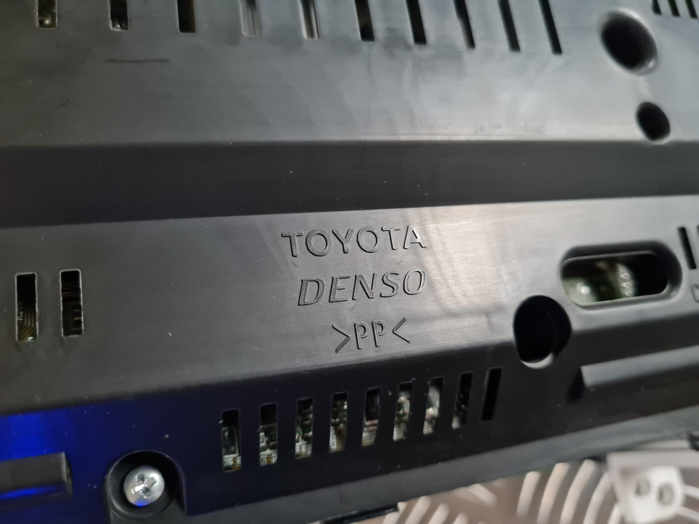 Spidometrs priekš TOYOTA AVENSIS 2007 UNIVERSAL 4 Spidometrs priekš TOYOTA AVENSIS 2007 UNIVERSAL