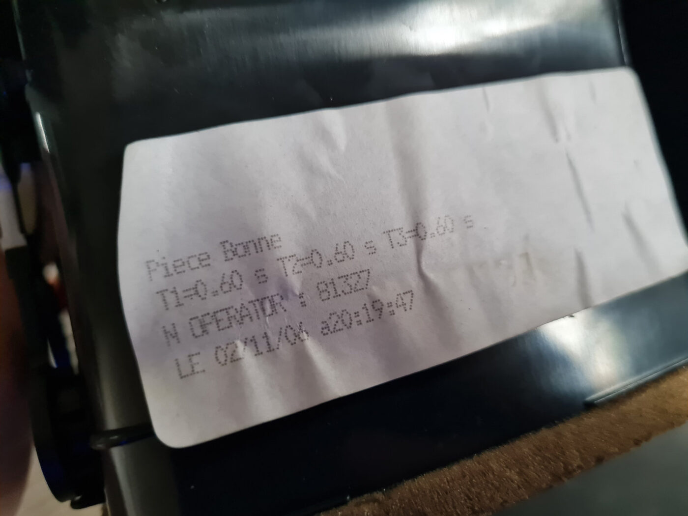 Mantu glabāšanas nodalījums augšā priekš TOYOTA AVENSIS 2007 UNIVERSAL 3 Mantu glabāšanas nodalījums augšā priekš TOYOTA AVENSIS 2007 UNIVERSAL