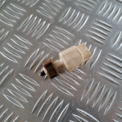 Bremžu signāla slēdzis priekš TOYOTA AVENSIS 2007 UNIVERSAL