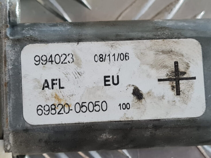 Elektrisko stiklu motors priekš TOYOTA AVENSIS 2007 UNIVERSAL