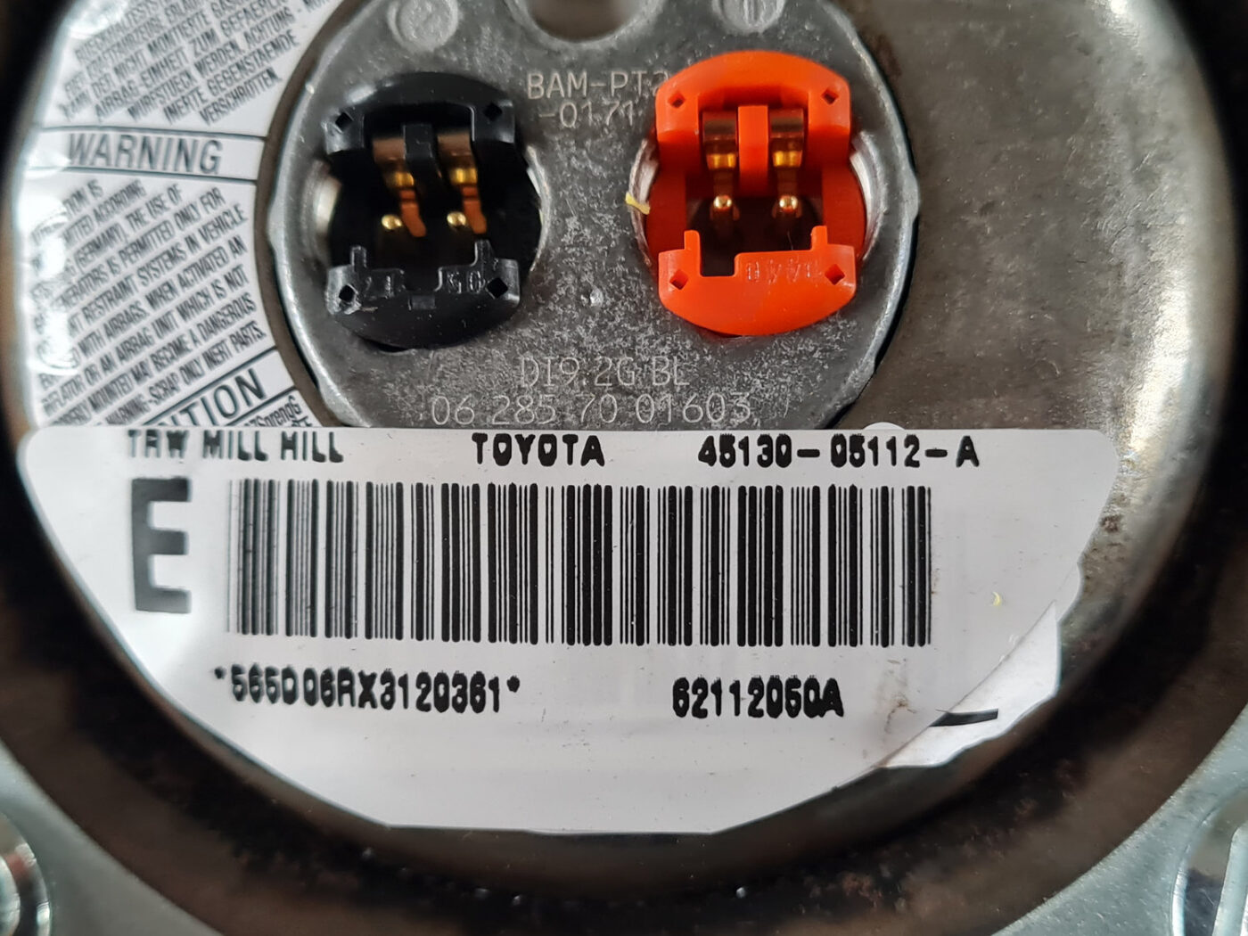 Stūres drošības spilvens priekš TOYOTA AVENSIS 2007 UNIVERSAL 3 Stūres drošības spilvens priekš TOYOTA AVENSIS 2007 UNIVERSAL