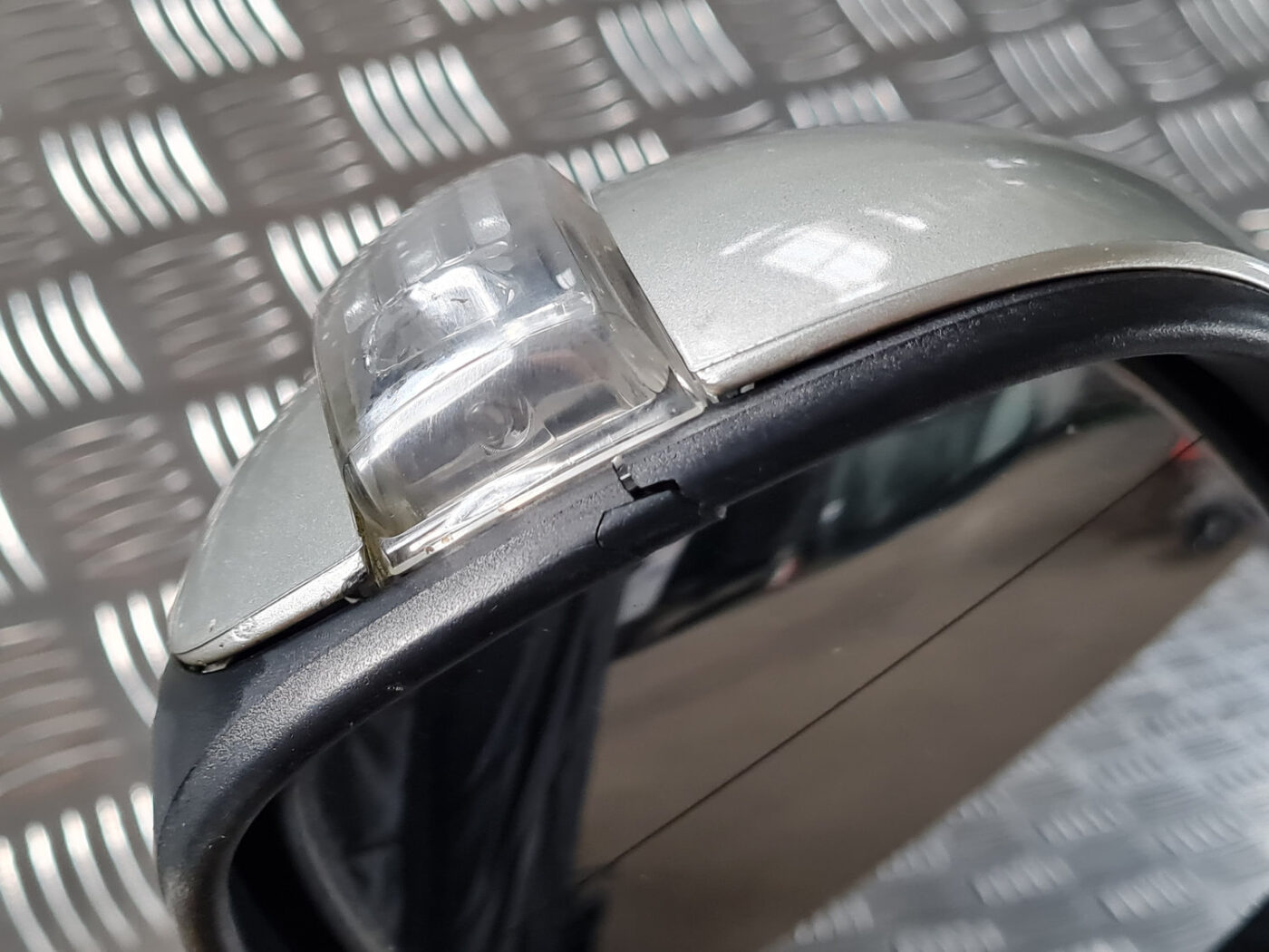 Ārējais spogulis, pa kreisi priekš TOYOTA AVENSIS 2007 UNIVERSAL 7 Ārējais spogulis, pa kreisi priekš TOYOTA AVENSIS 2007 UNIVERSAL