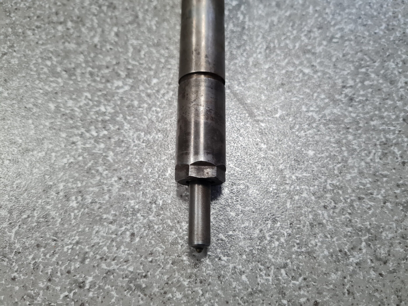 Degvielas smidzinātājs priekš VOLVO C30 2008 SILVER 2 Degvielas smidzinātājs priekš VOLVO C30 2008 SILVER