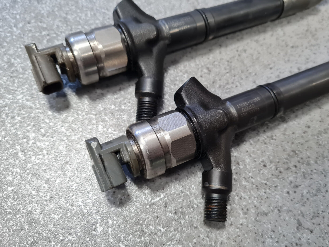 Degvielas smidzinātājs priekš TOYOTA AVENSIS 2007 7 Degvielas smidzinātājs priekš TOYOTA AVENSIS 2007