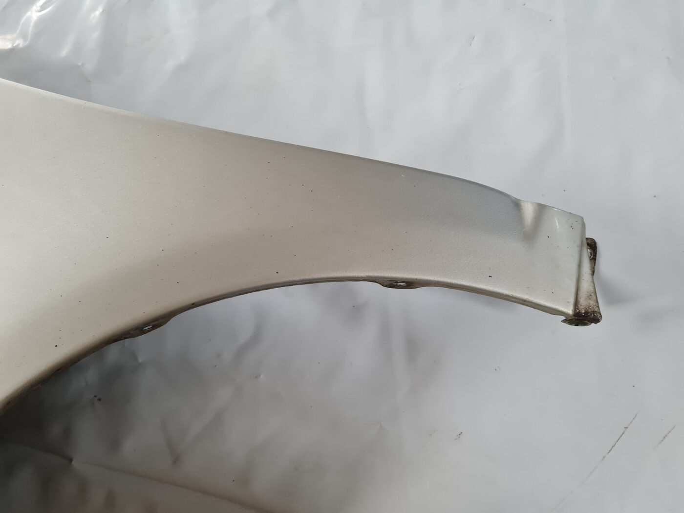 Priekšējais kreisais spārns priekš TOYOTA AVENSIS 2007 UNIVERSAL 10 Priekšējais kreisais spārns priekš TOYOTA AVENSIS 2007 UNIVERSAL