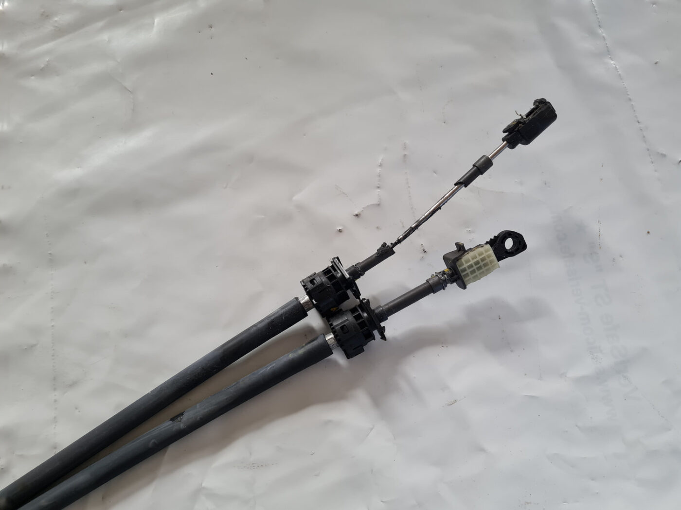 Pārnesumu pārslēgšanas mehānisma troses priekš TOYOTA AVENSIS 2007 UNIVERSAL 4 Pārnesumu pārslēgšanas mehānisma troses priekš TOYOTA AVENSIS 2007 UNIVERSAL