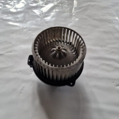 Salona ventilators priekš TOYOTA AVENSIS 2007 UNIVERSAL