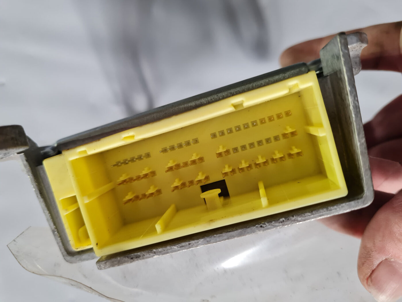 Drošības spilvena vadības bloks priekš TOYOTA AVENSIS 2007 UNIVERSAL 3 Drošības spilvena vadības bloks priekš TOYOTA AVENSIS 2007 UNIVERSAL