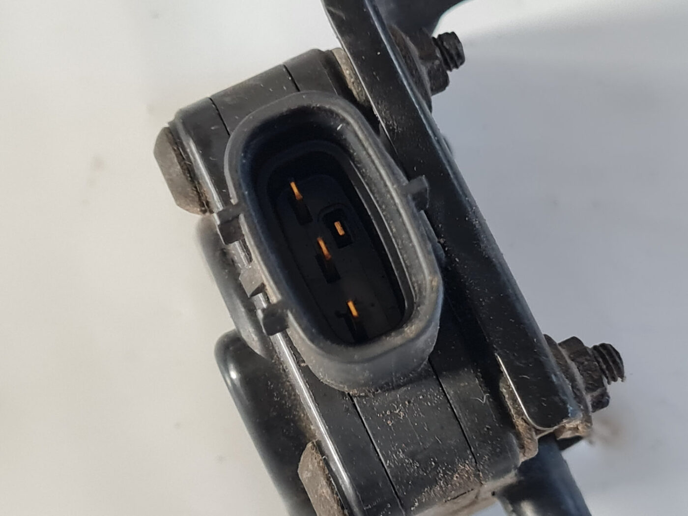 Izplūdes gāzu spiediena sensors priekš TOYOTA AVENSIS 2007 UNIVERSAL 4 Izplūdes gāzu spiediena sensors priekš TOYOTA AVENSIS 2007 UNIVERSAL