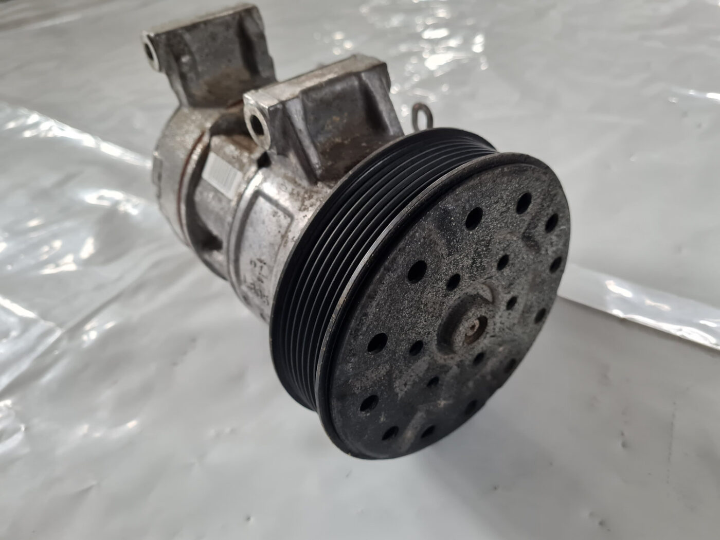 Gaisa kondicioniera kompresors priekš TOYOTA AVENSIS 2007 UNIVERSAL 6 Gaisa kondicioniera kompresors priekš TOYOTA AVENSIS 2007 UNIVERSAL