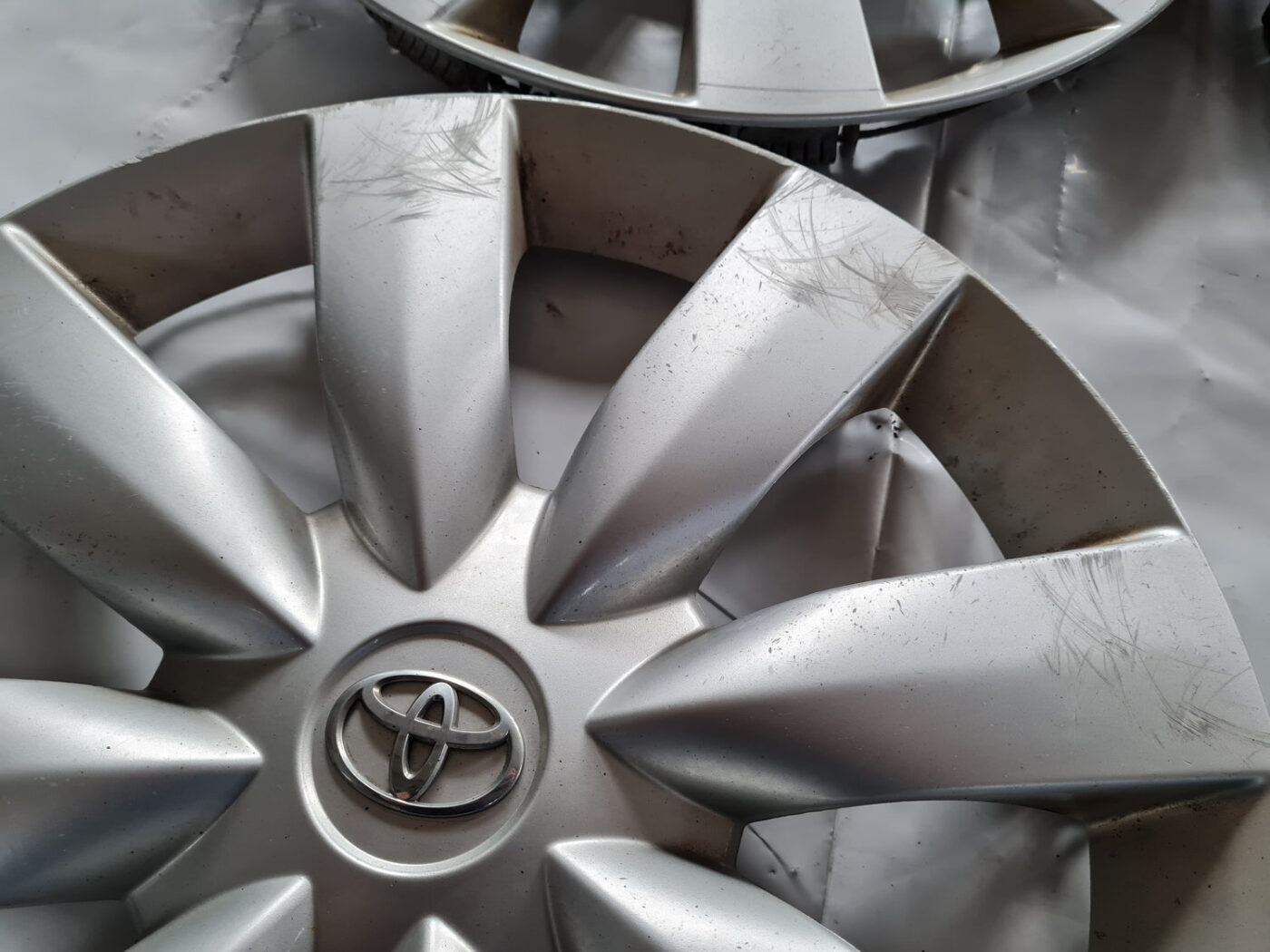 Diska kalpaks priekš TOYOTA AVENSIS 2007 UNIVERSAL 12 Diska kalpaks priekš TOYOTA AVENSIS 2007 UNIVERSAL