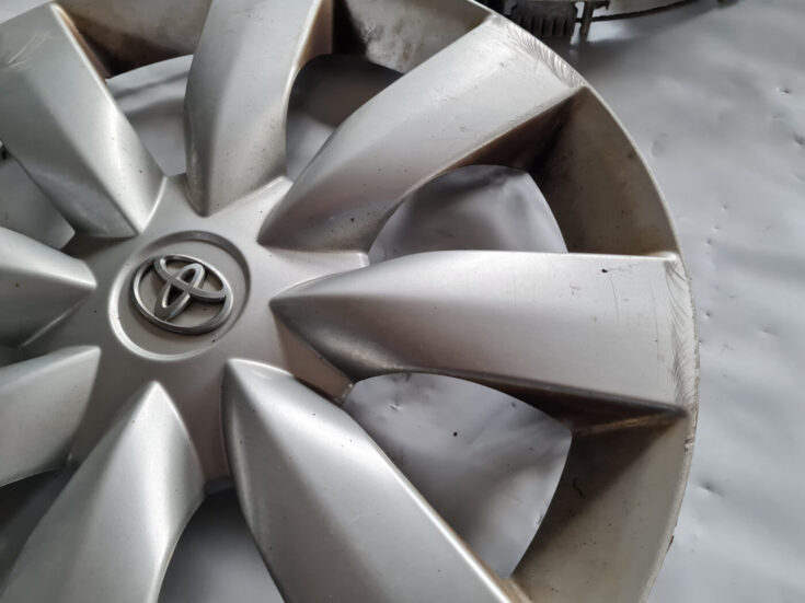 Diska kalpaks priekš TOYOTA AVENSIS 2007 UNIVERSAL