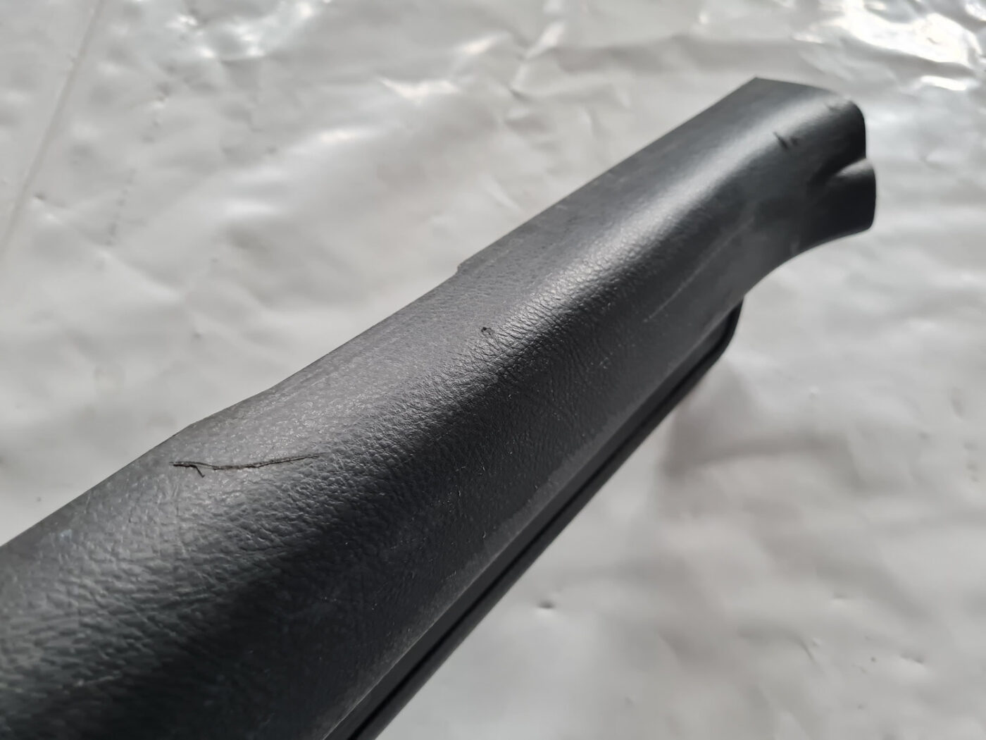 Sliekšņa priekšēja kreisa uzlika (salonā) priekš TOYOTA AVENSIS 2007 UNIVERSAL 6 Sliekšņa priekšēja kreisa uzlika (salonā) priekš TOYOTA AVENSIS 2007 UNIVERSAL