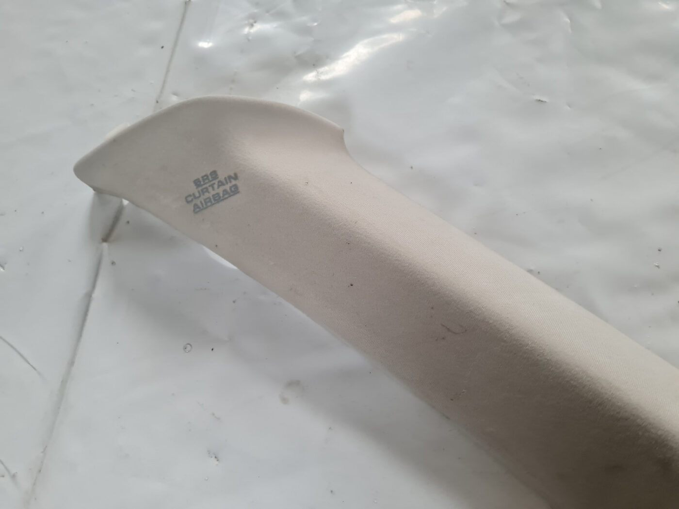 Aizmugurējas salona statnes apdare priekš TOYOTA AVENSIS 2007 UNIVERSAL 7 Aizmugurējas salona statnes apdare priekš TOYOTA AVENSIS 2007 UNIVERSAL