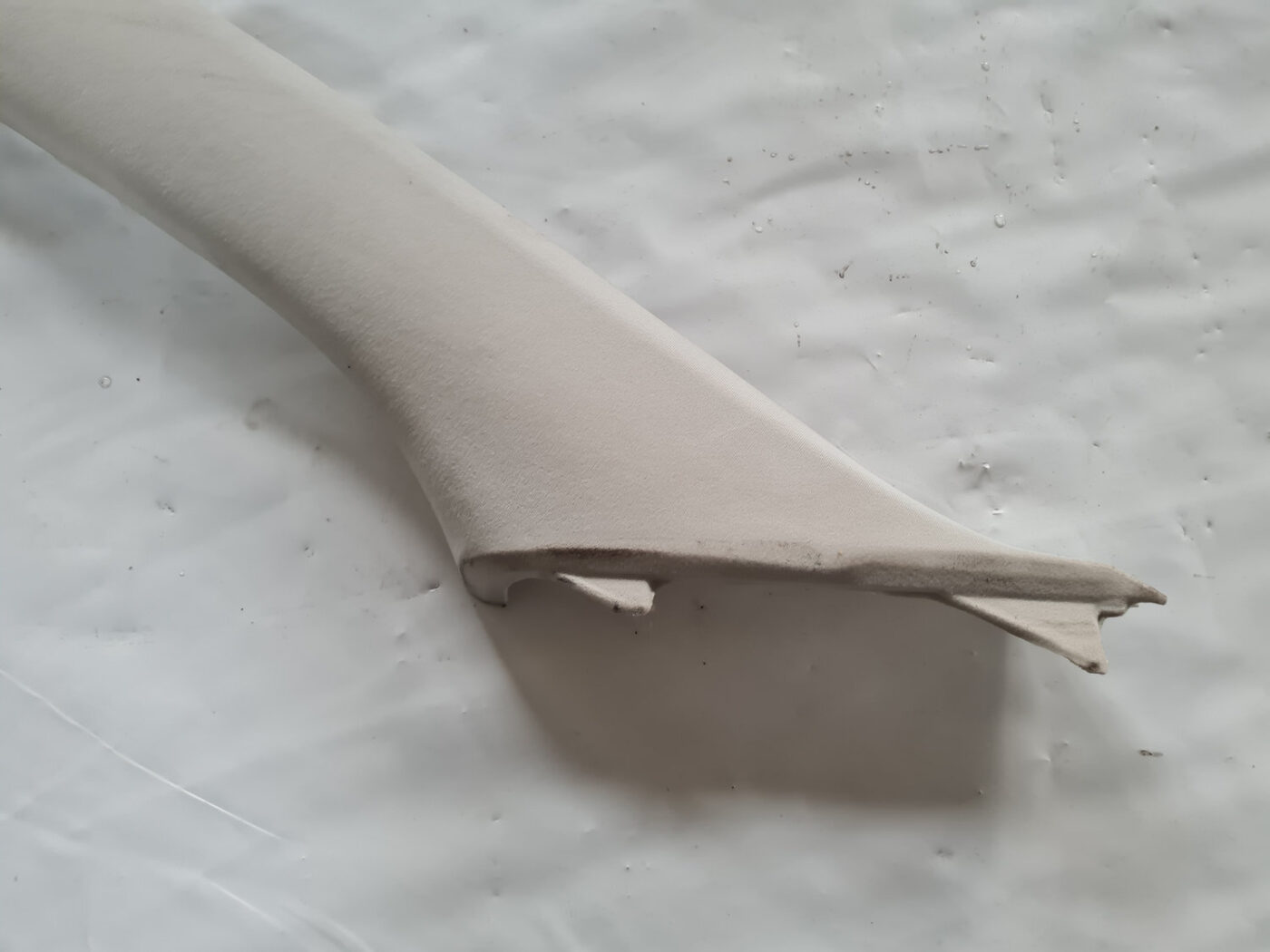 Priekšējas salona statnes apdare priekš TOYOTA AVENSIS 2007 UNIVERSAL 2 Priekšējas salona statnes apdare priekš TOYOTA AVENSIS 2007 UNIVERSAL